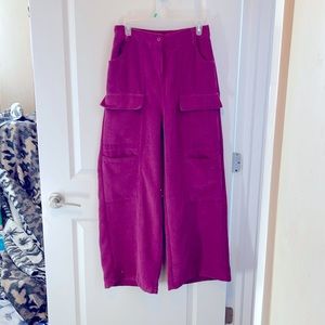 Hunter and Brown fuchsia color wide leg pant. Fun lightweight run around pants.
